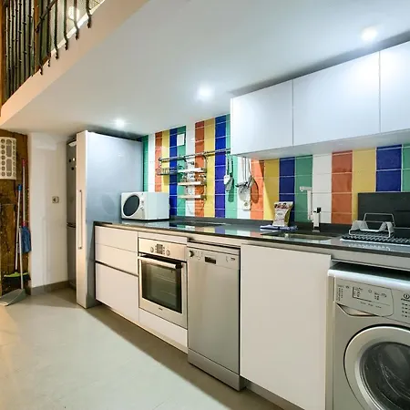 Charming Bohemian Lavapies Apartment Madrid Exterior photo