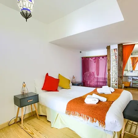 Charming Bohemian Lavapies Apartment Madrid Exterior photo